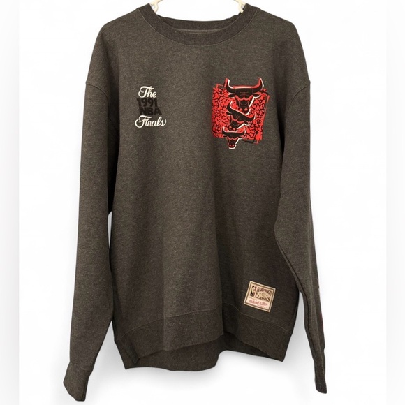 NWT Men’s Mitchell & Ness Chicago Bulls 1991 NBA Finals Sweatshirt XL $110 MSRP - Picture 2 of 12